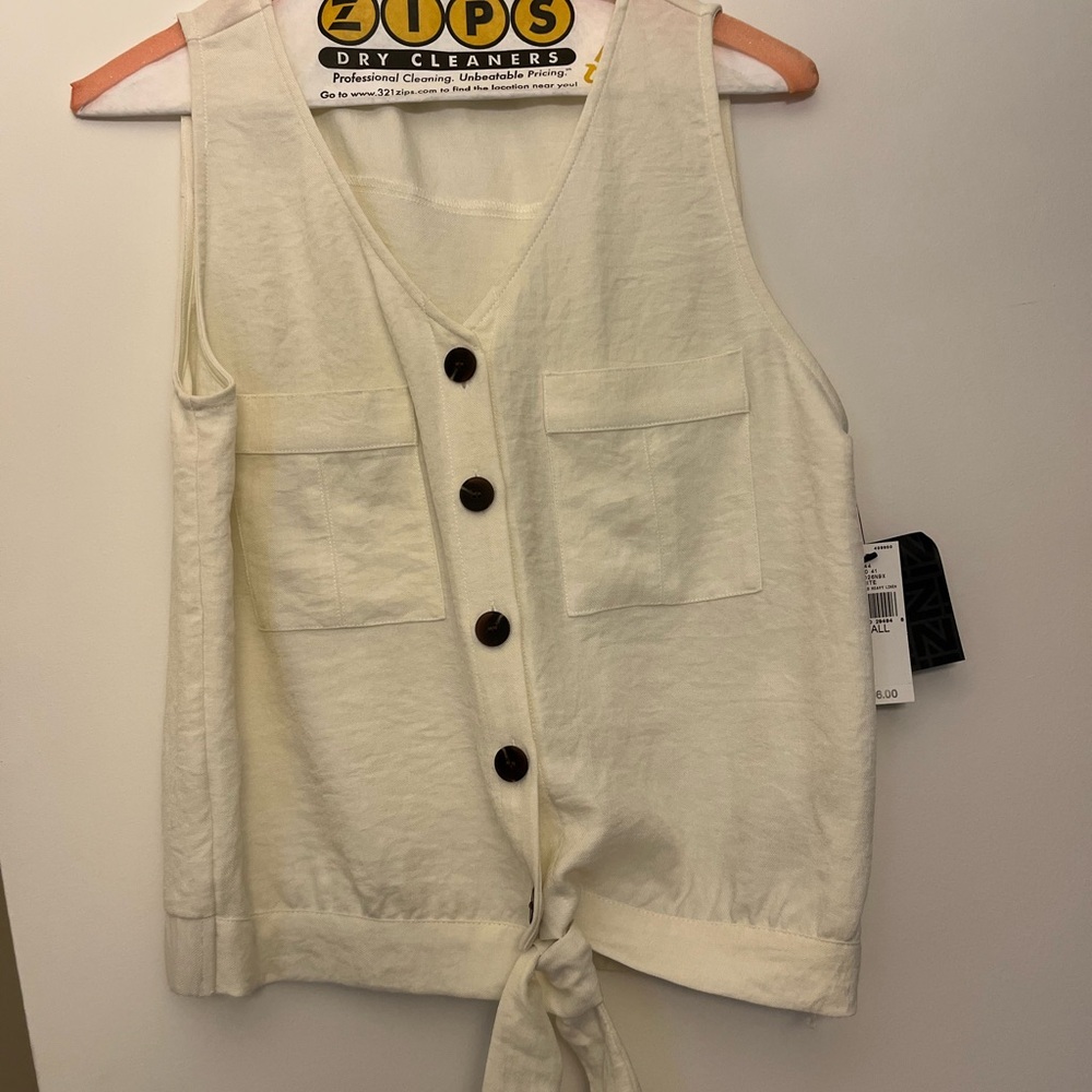 Women's Cream Button-Down Sleeveless Top
